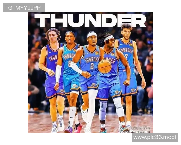 冠军组合！雷霆官方晒亚历山大霍姆格伦合影：我们的全明星